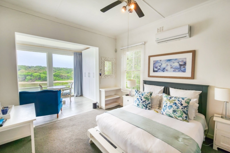 10 Bedroom Property for Sale in Bonza Bay Eastern Cape